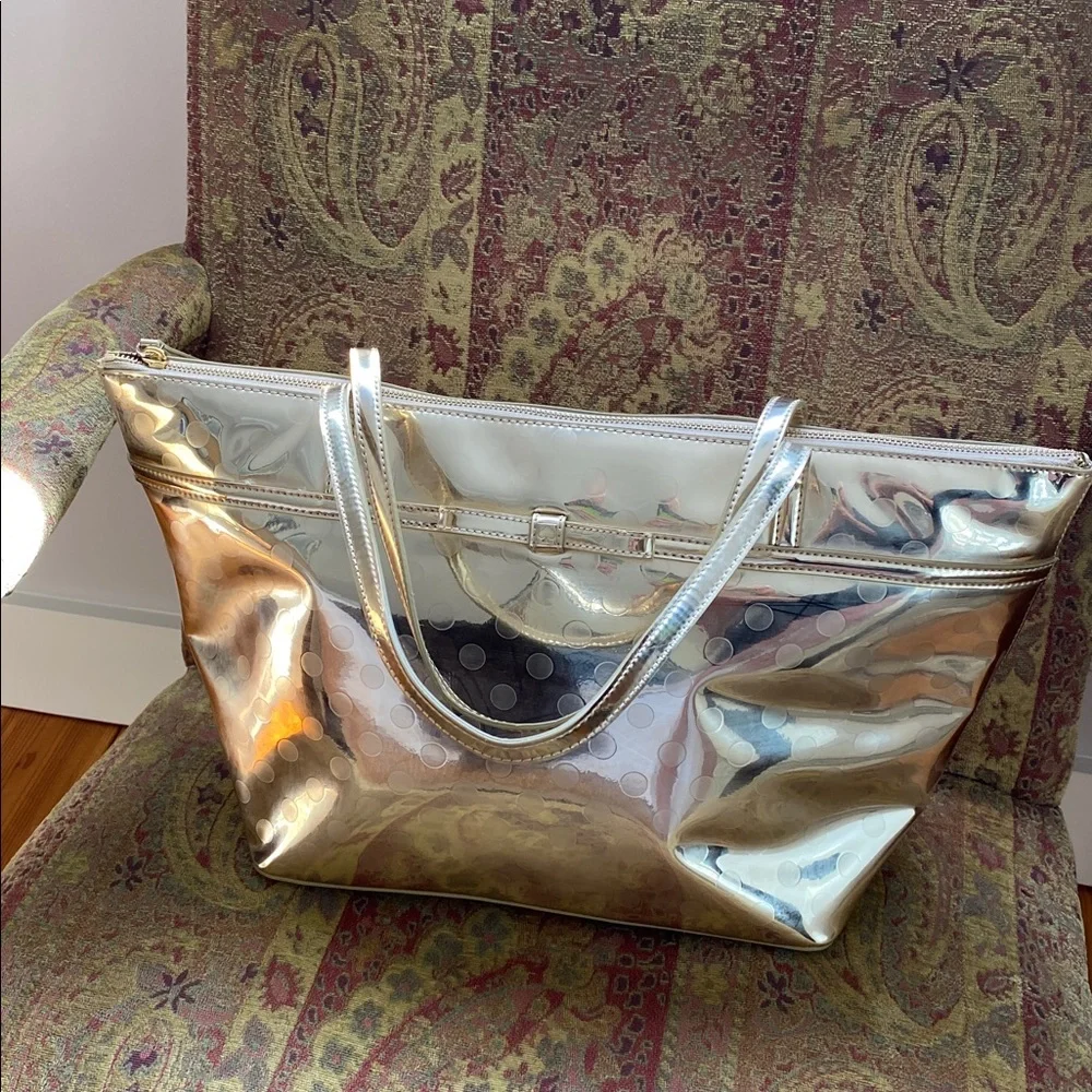 Kate Spade gold bag NWT Sized for day wear or carry on - Picture 6 of 12